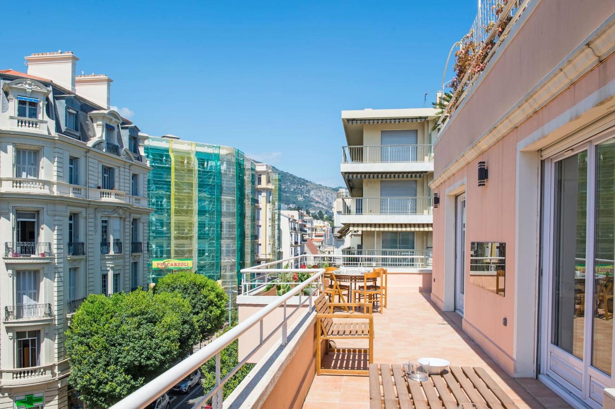 Gloria Marris Apartment ม็องตง ภายนอก รูปภาพ