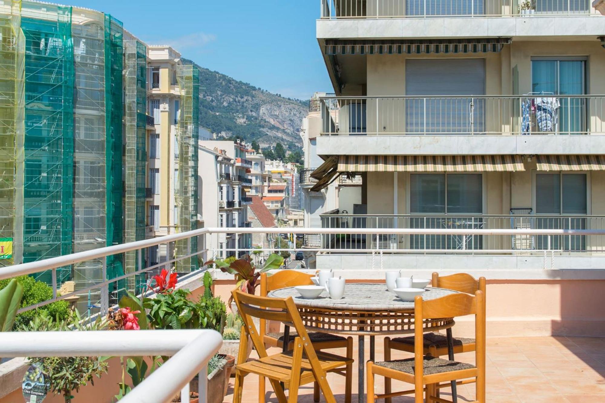 Gloria Marris Apartment ม็องตง ภายนอก รูปภาพ